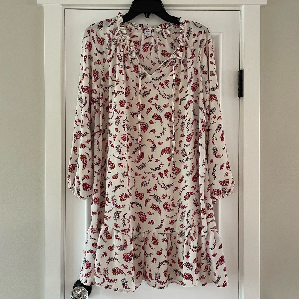 Old Navy women's white and pink floral long sleeve dress size medium